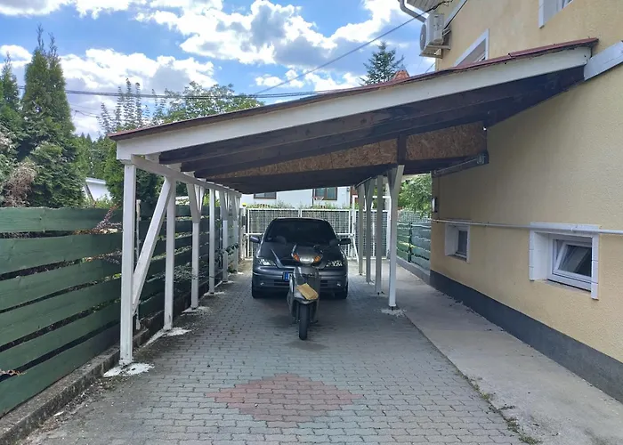 Mark\'S House